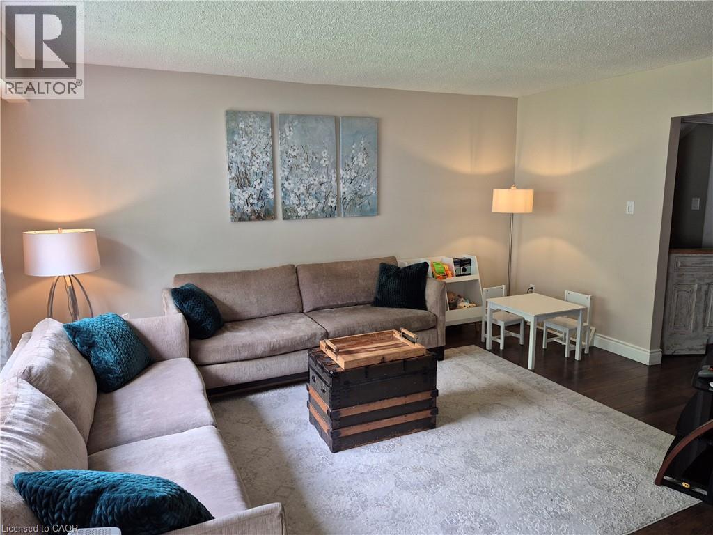 384 Pioneer Drive, Kitchener, Ontario  N2P 1K6 - Photo 7 - 40839814