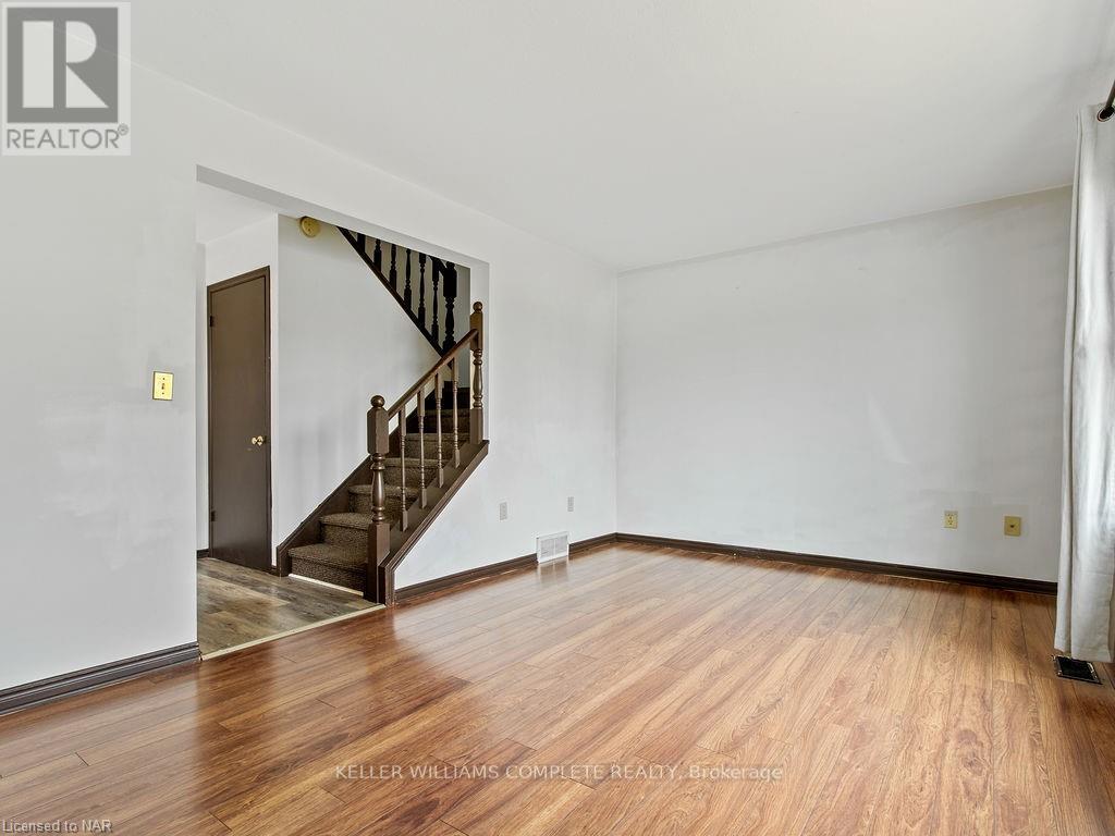 55 Poplar Crescent, Welland, Ontario  L3C 6W2 - Photo 4 - X13476538