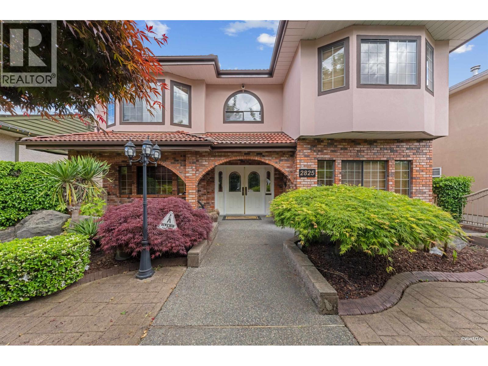 2825 E 3RD AVENUE, Vancouver, British Columbia