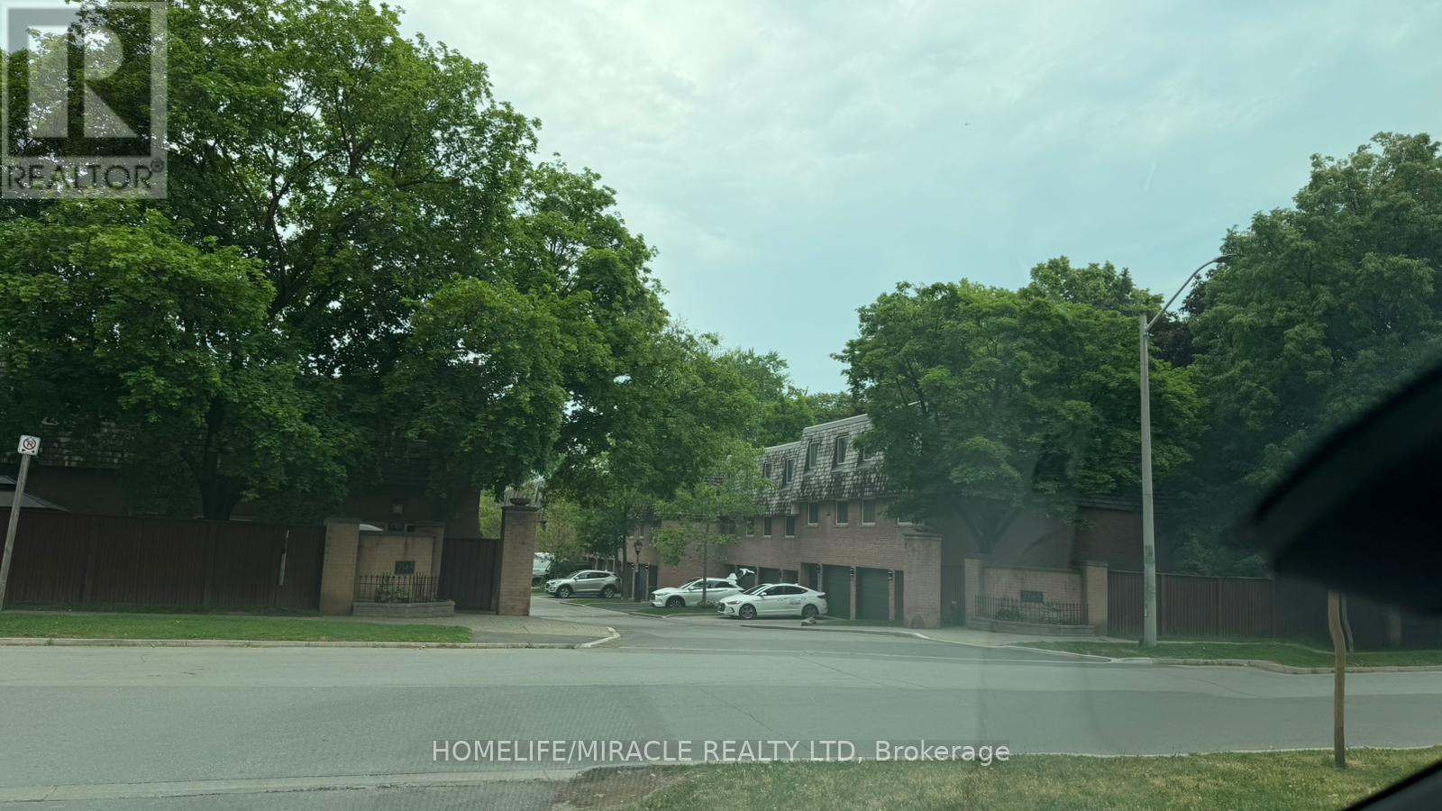 2170 Sherobee Road, Mississauga, Ontario  L5A 3P8 - Photo 15 - W13459494