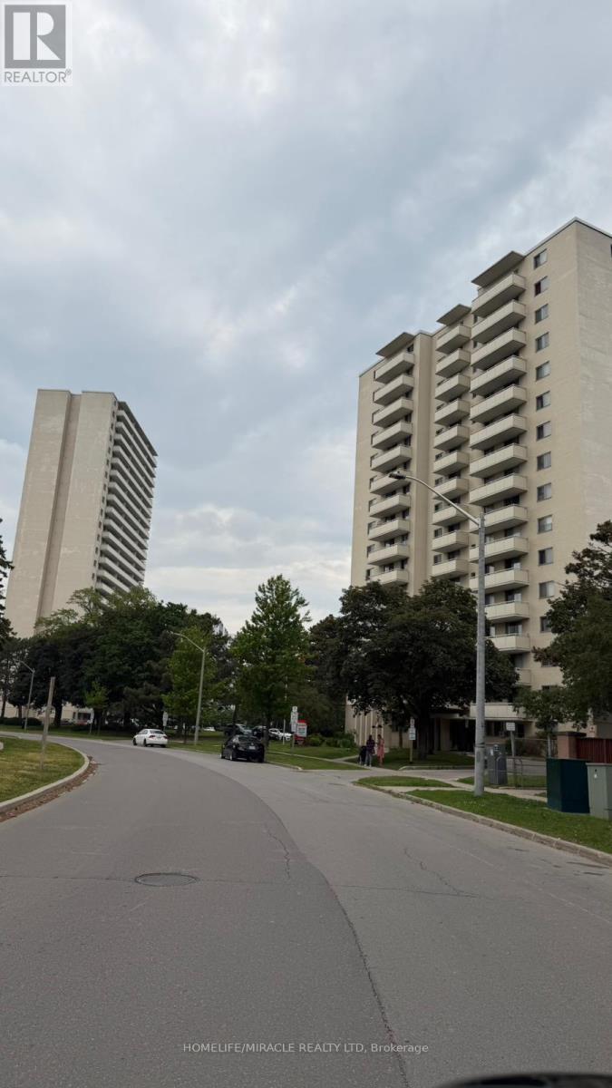 2170 Sherobee Road, Mississauga, Ontario  L5A 3P8 - Photo 16 - W13459494
