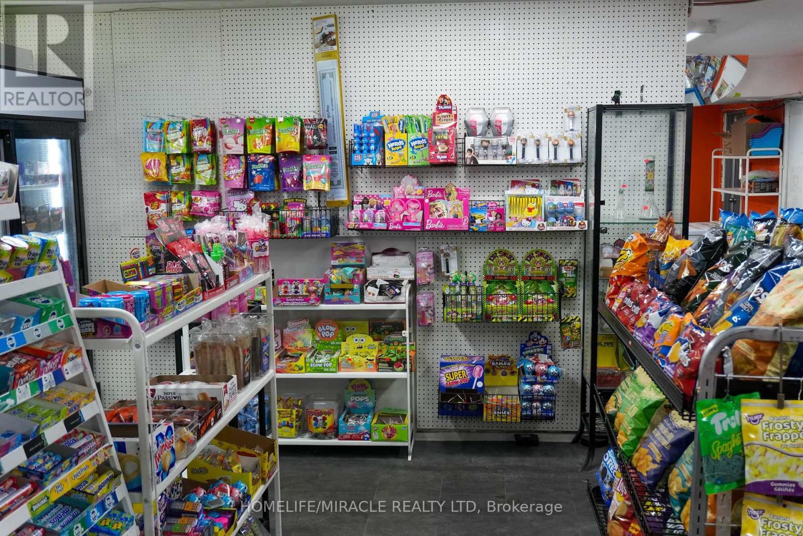 2170 Sherobee Road, Mississauga, Ontario  L5A 3P8 - Photo 4 - W13459494