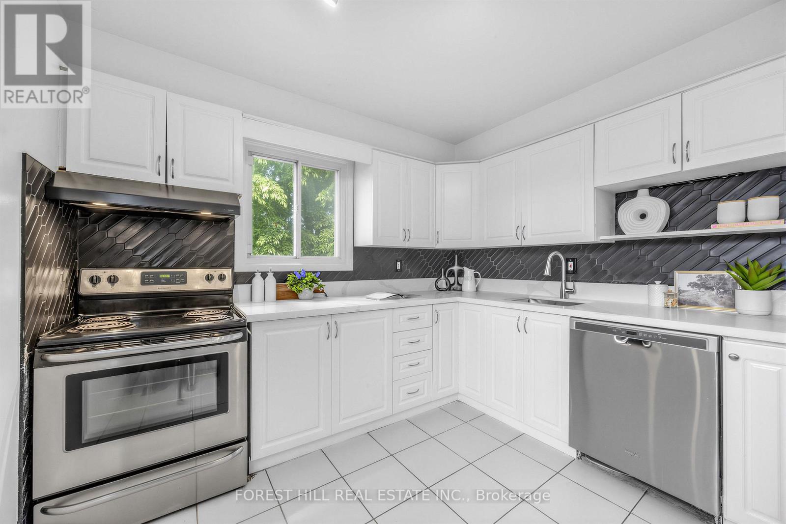 246 Grandravine Drive, Toronto, Ontario  M3N 1J3 - Photo 16 - W13473326