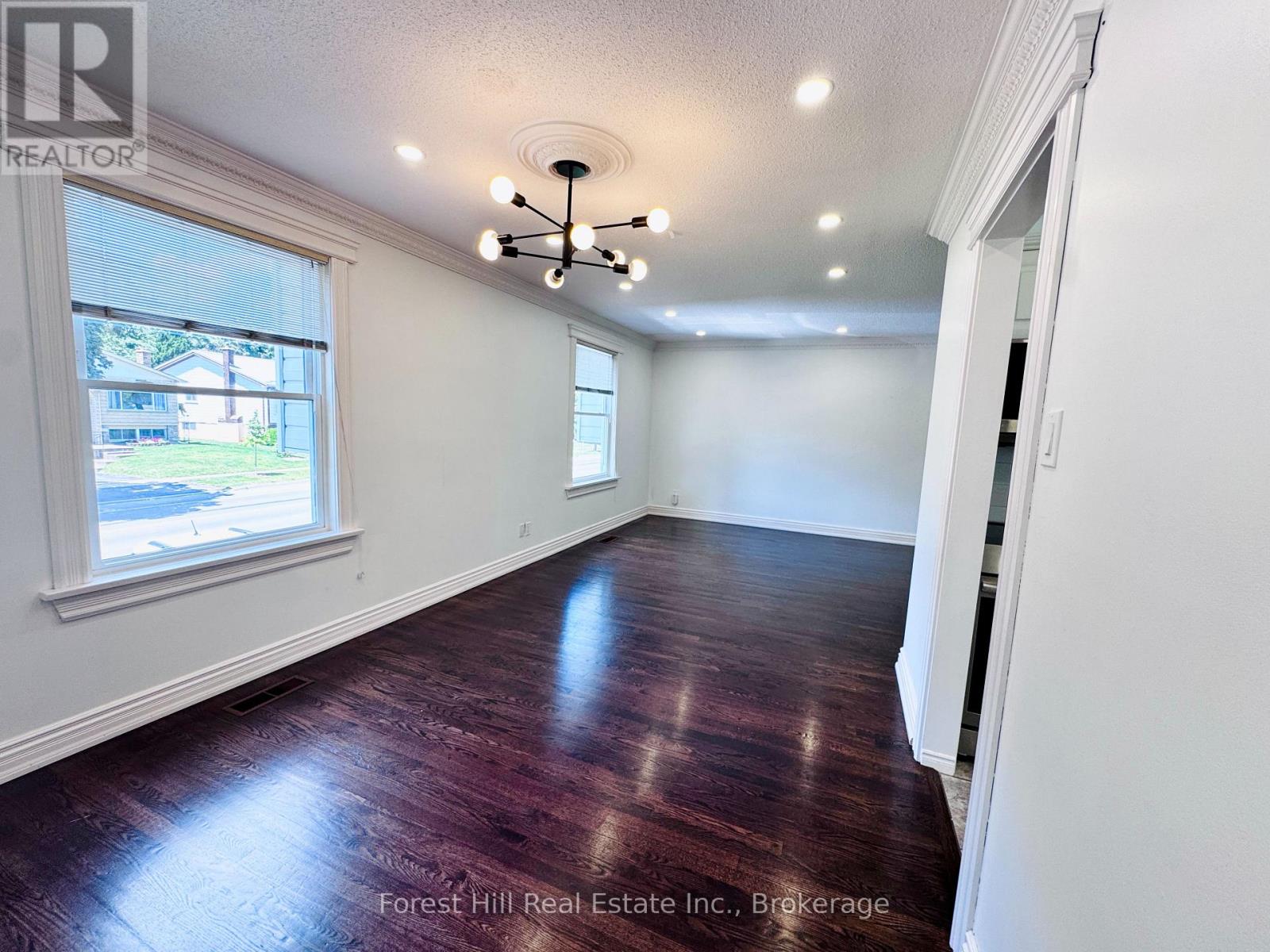 4278 Longmoor Drive, Burlington, Ontario  L7L 5A3 - Photo 12 - W13476010
