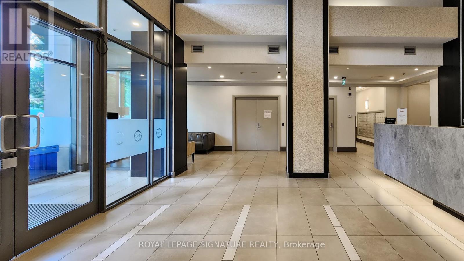 3003 - 3515 Kariya Drive, Mississauga, Ontario L5B 0C1 - Photo 4 - W13472430