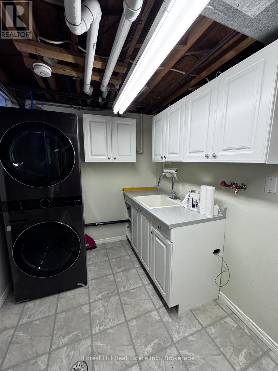 4278 Longmoor Drive, Burlington, Ontario  L7L 5A3 - Photo 28 - W13476010