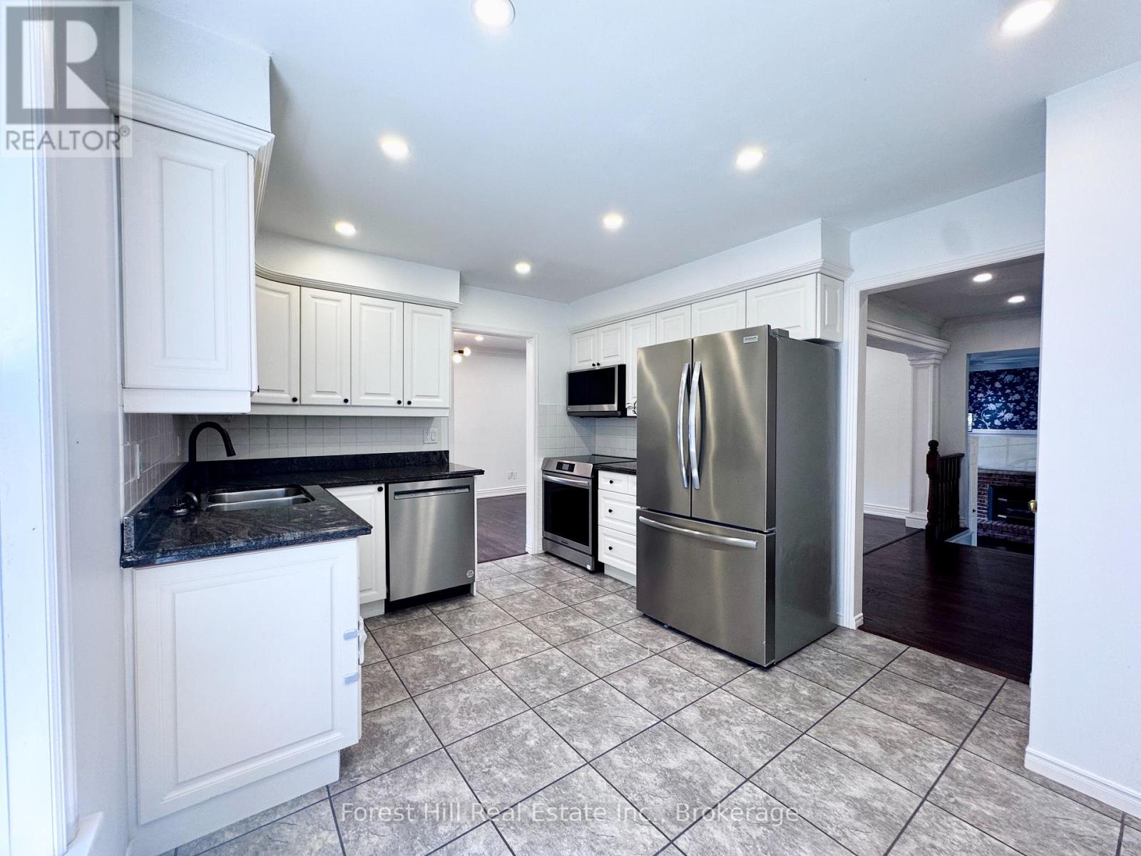 4278 Longmoor Drive, Burlington, Ontario  L7L 5A3 - Photo 6 - W13476010