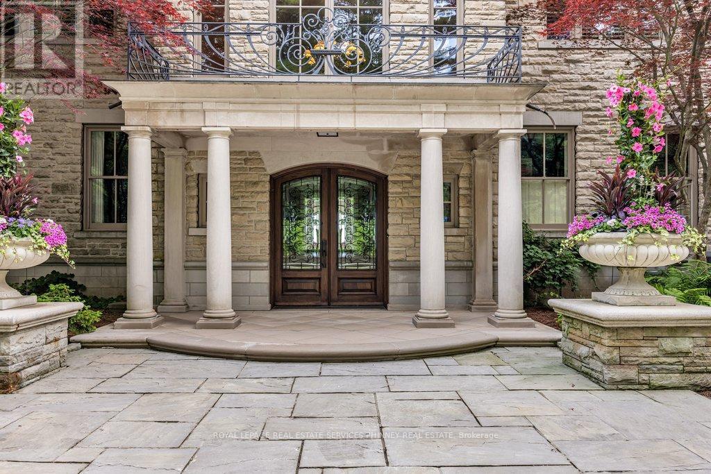 35 Brentwood Road, Oakville, Ontario  L6J 4B7 - Photo 4 - W13474492