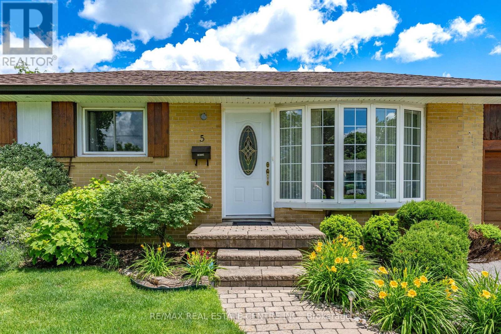 5 HALE DRIVE, Halton Hills, Ontario