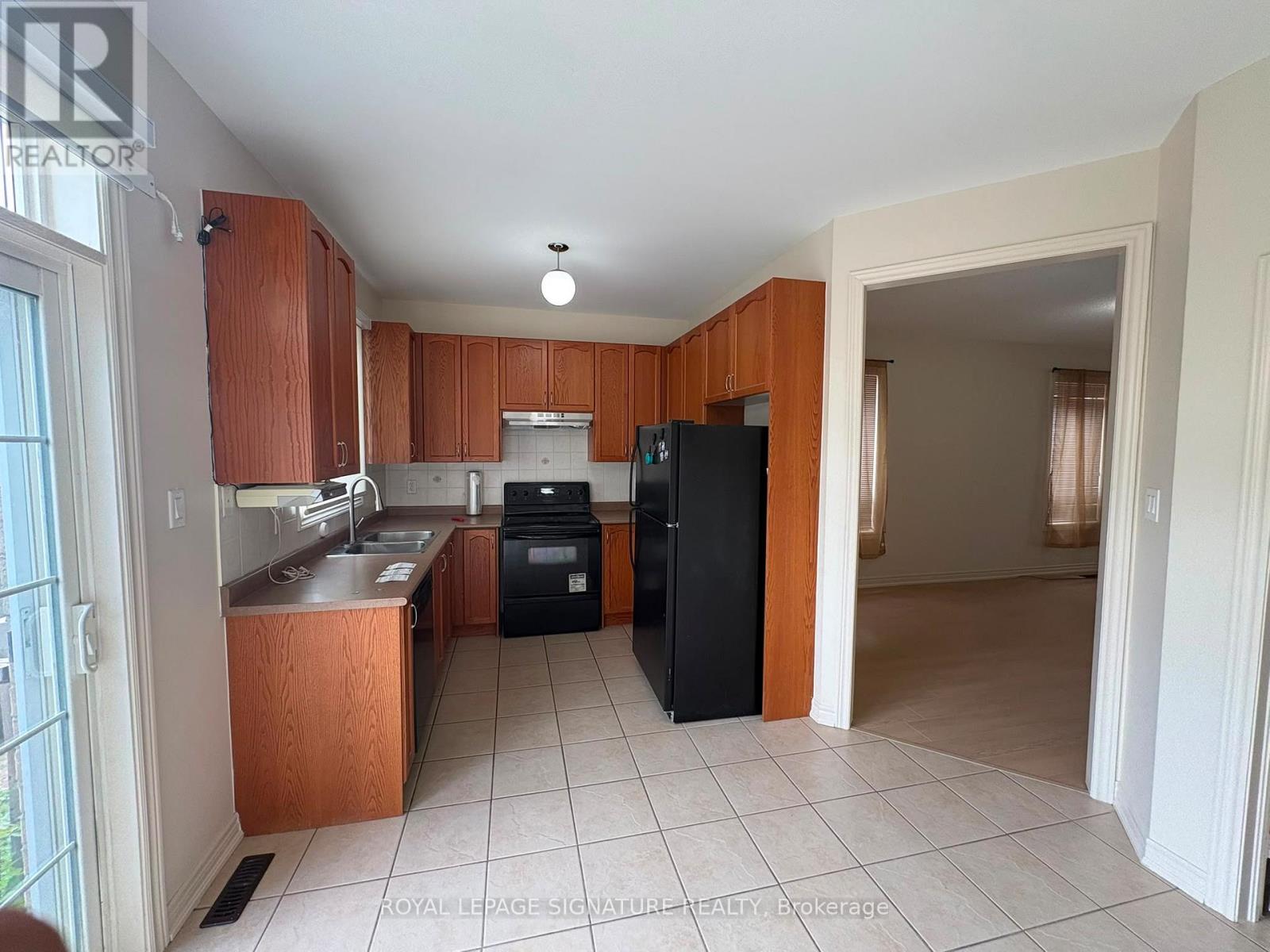 39 Palm Tree Road, Brampton, Ontario  L6V 4N5 - Photo 7 - W13475614