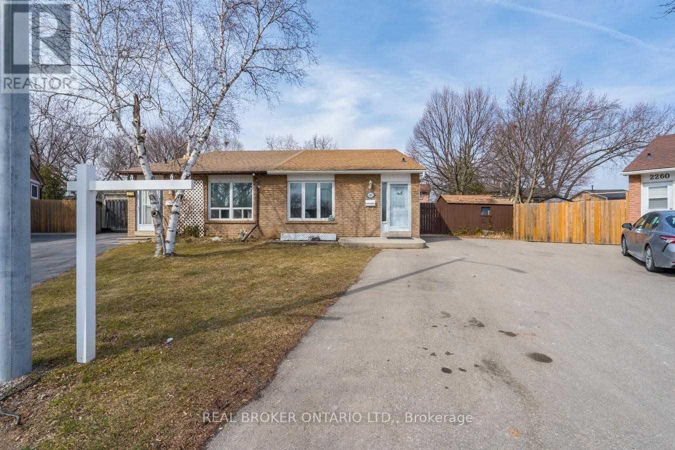Lower - 2261 Hanbury Court, Burlington, Ontario L7P 3V4 - Photo 1 - W13475672