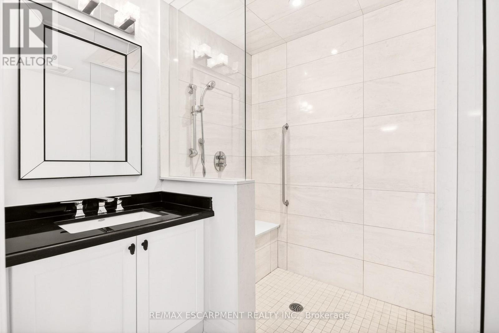 1670 Medad Springs Court, Burlington, Ontario  L8P 0B7 - Photo 12 - W13475776