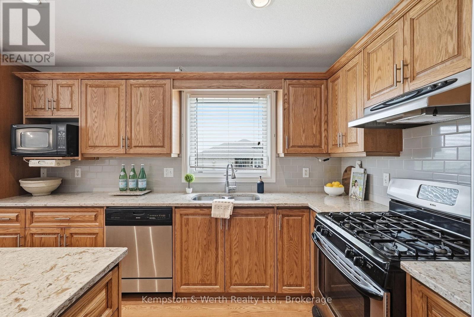 900 Boyd Avenue, North Perth, Ontario  N4W 3V5 - Photo 17 - X13475834