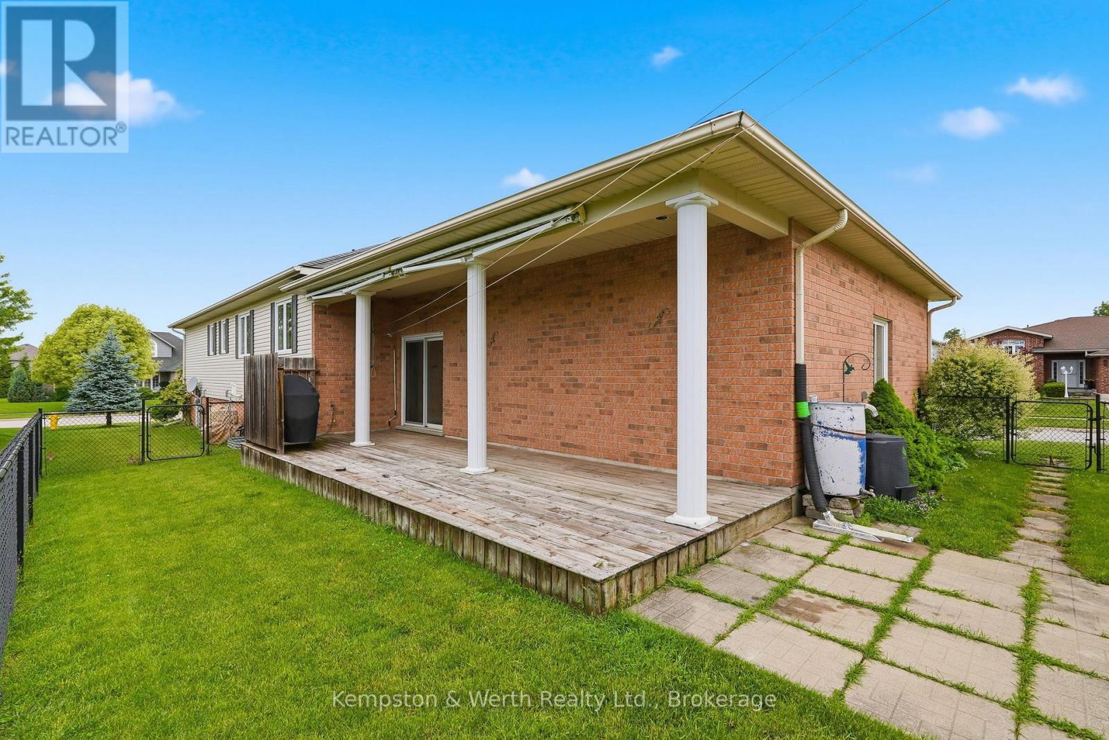 900 Boyd Avenue, North Perth, Ontario  N4W 3V5 - Photo 41 - X13475834