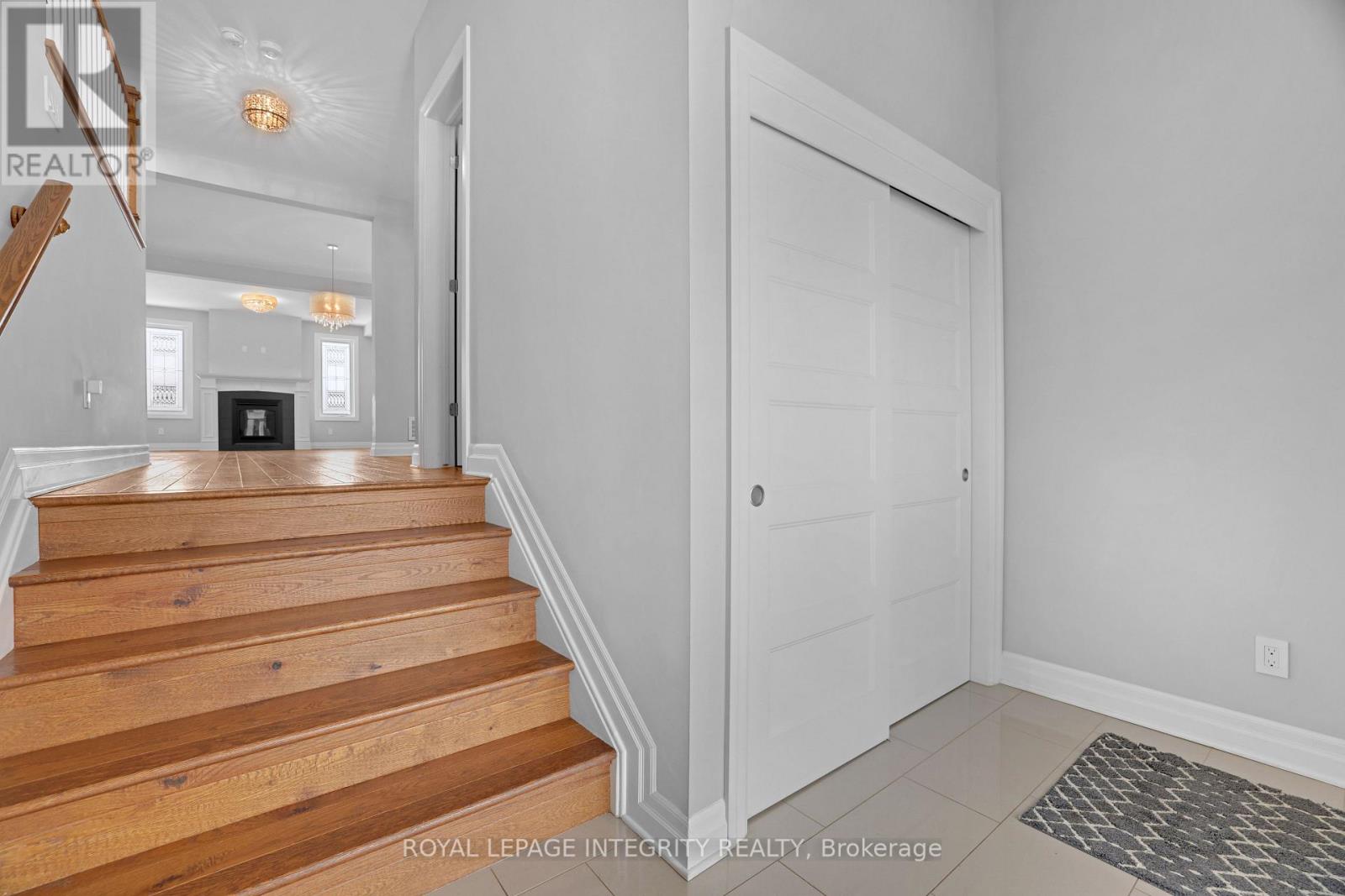 508 Yellow Birch Street, Ottawa, Ontario  K1W 0J3 - Photo 4 - X13476148