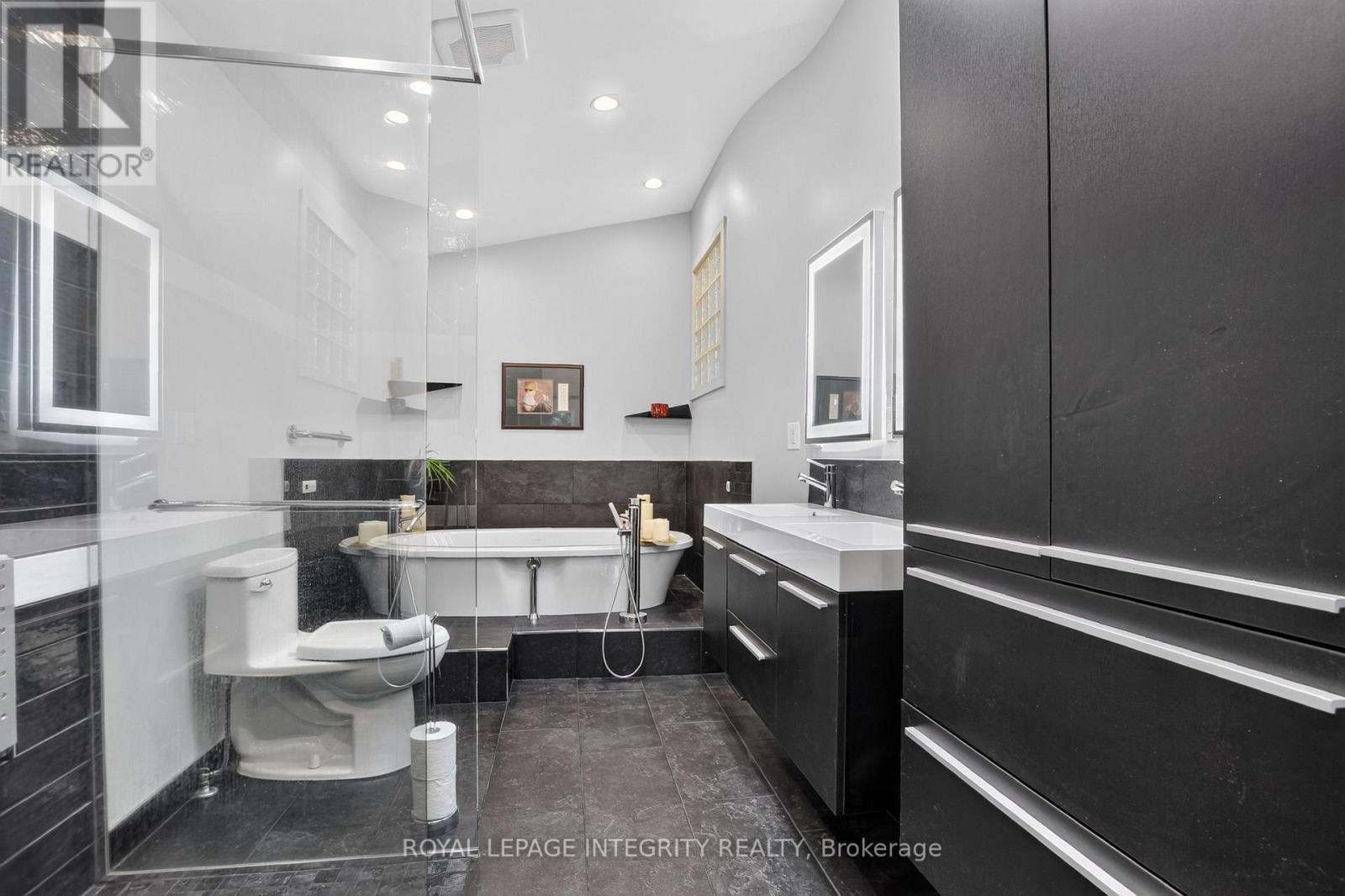 954 Watson Street, Ottawa, Ontario  K2B 6C2 - Photo 30 - X13476472