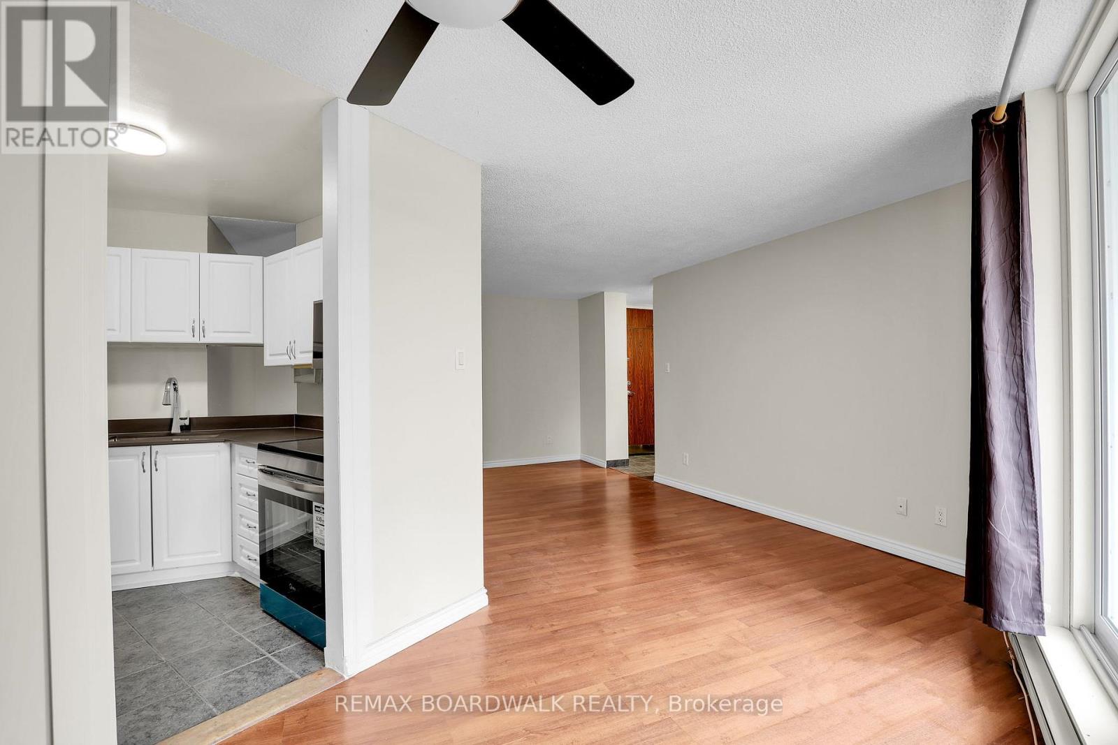 115 - 2020 Jasmine Crescent, Ottawa, Ontario  K1J 8K5 - Photo 12 - X13476464