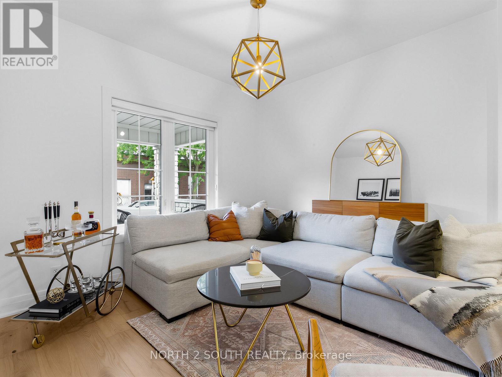 68 Hounslow Heath Road, Toronto, Ontario  M6N 1G8 - Photo 4 - W13475964