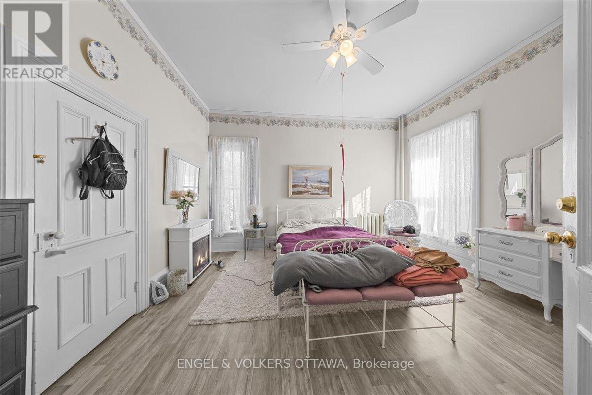 528 St Lawrence Street, North Dundas, Ontario  K0C 2K0 - Photo 34 - X13476510