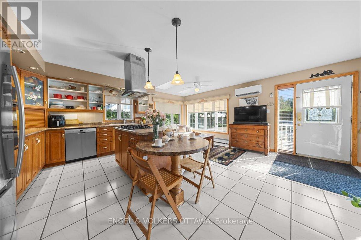 528 St Lawrence Street, North Dundas, Ontario  K0C 2K0 - Photo 10 - X13476510