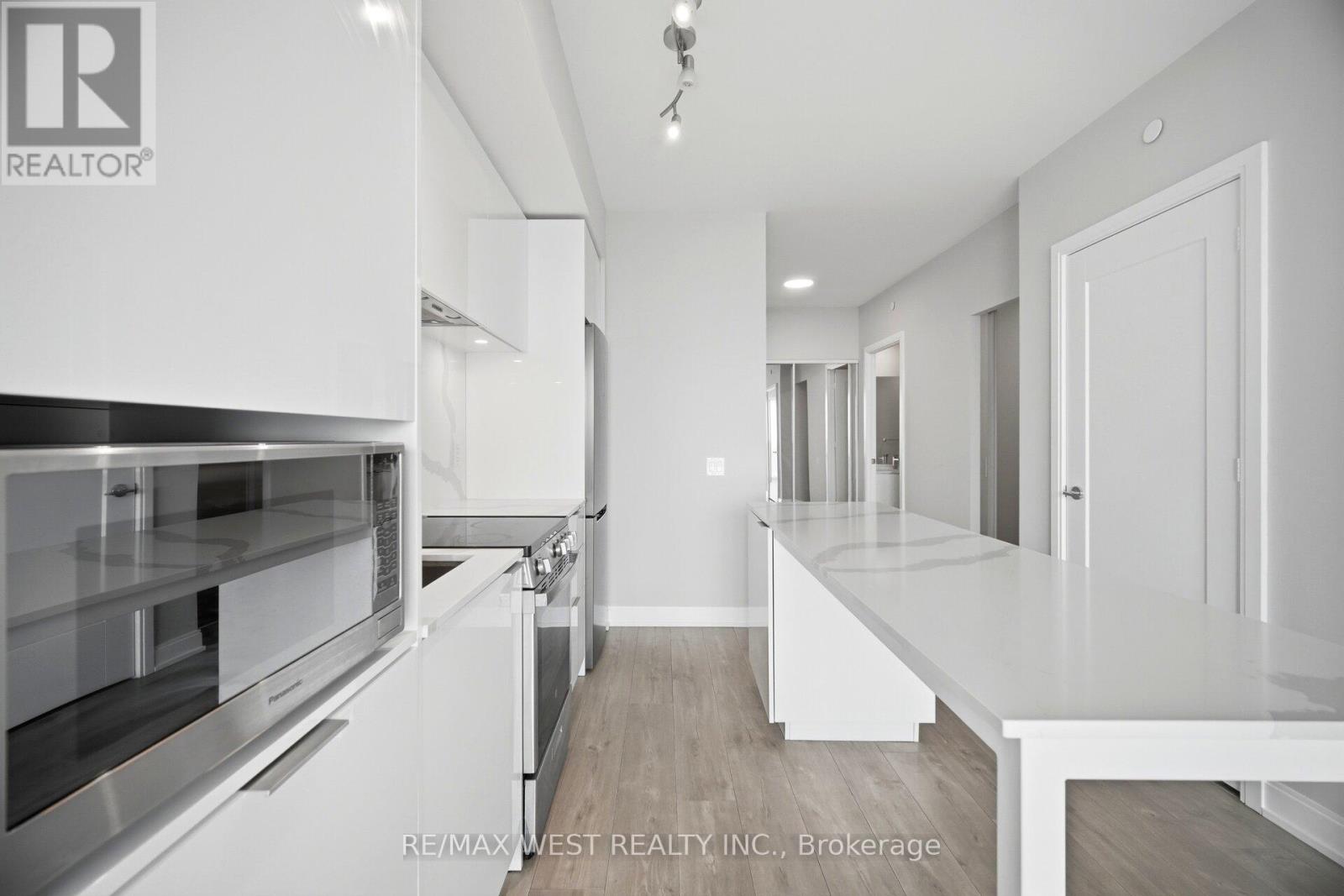 2006 - 70 Annie Craig Drive S, Toronto, Ontario  M8V 0G2 - Photo 10 - W13475986