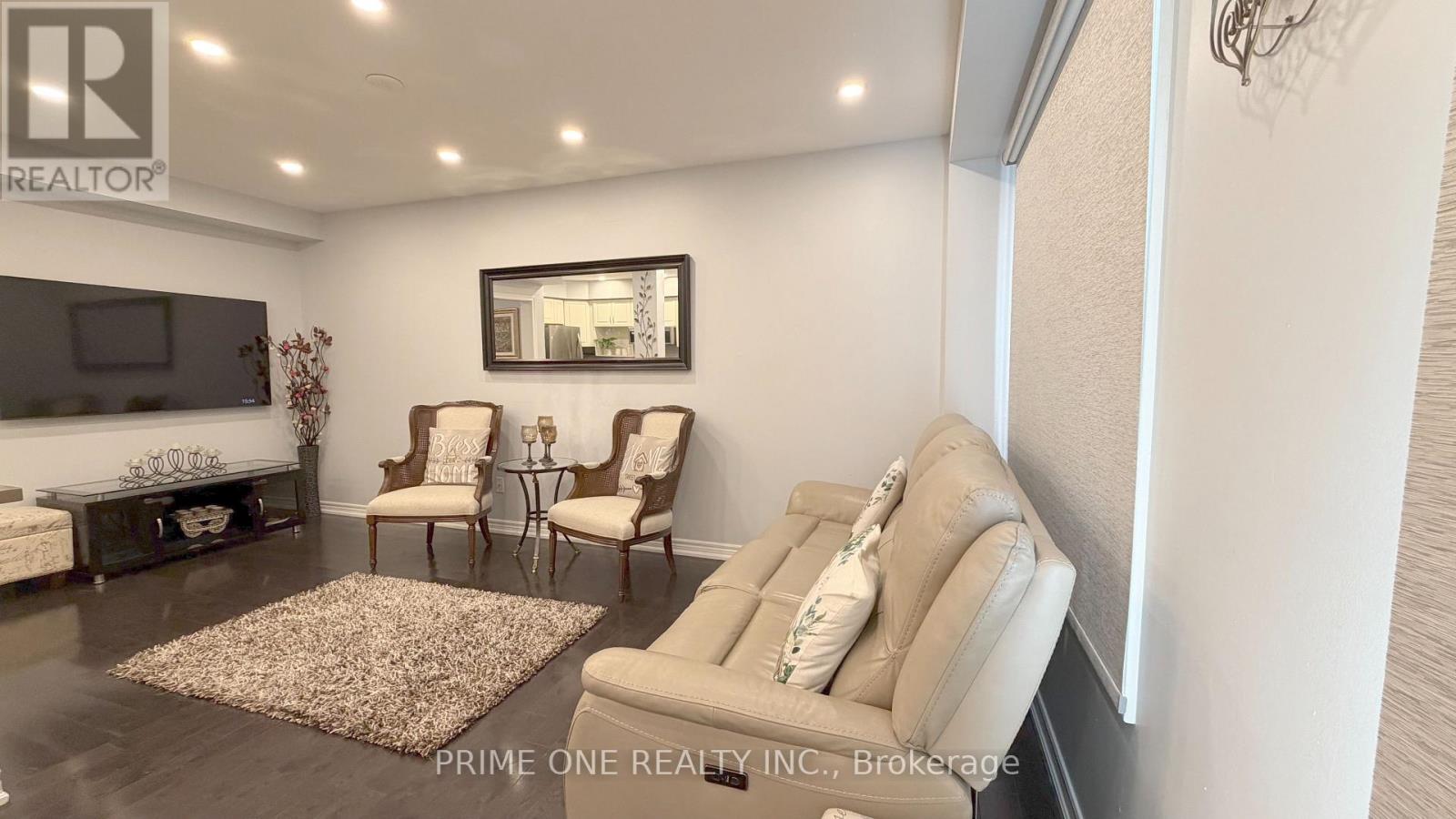 7124 Village Walk, Mississauga, Ontario  L5W 1X4 - Photo 11 - W13475996