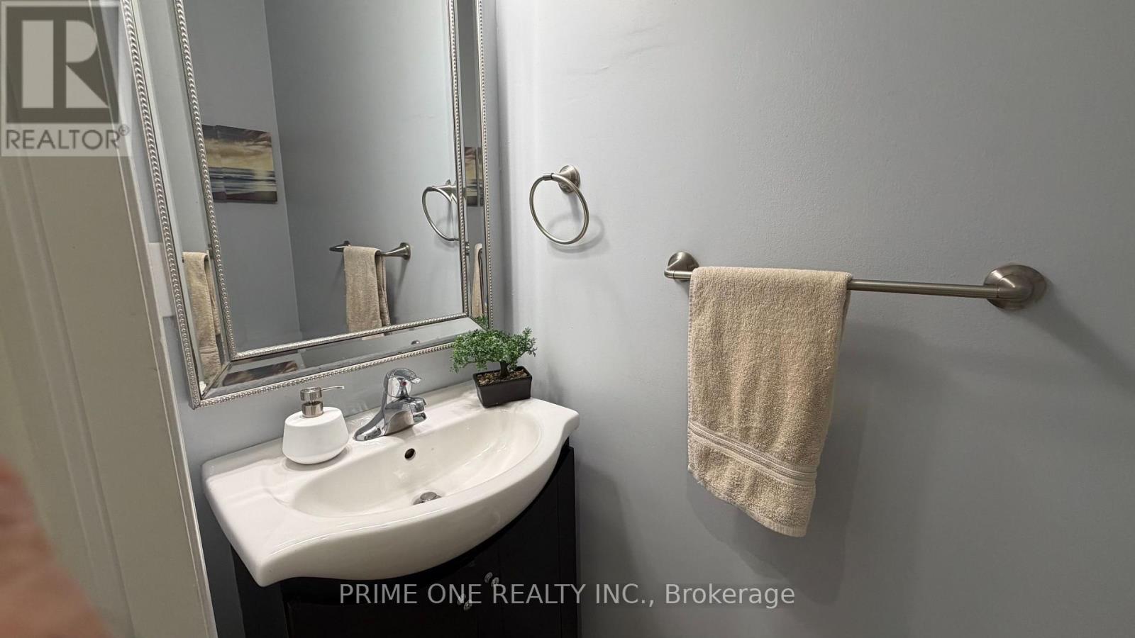 7124 Village Walk, Mississauga, Ontario  L5W 1X4 - Photo 15 - W13475996