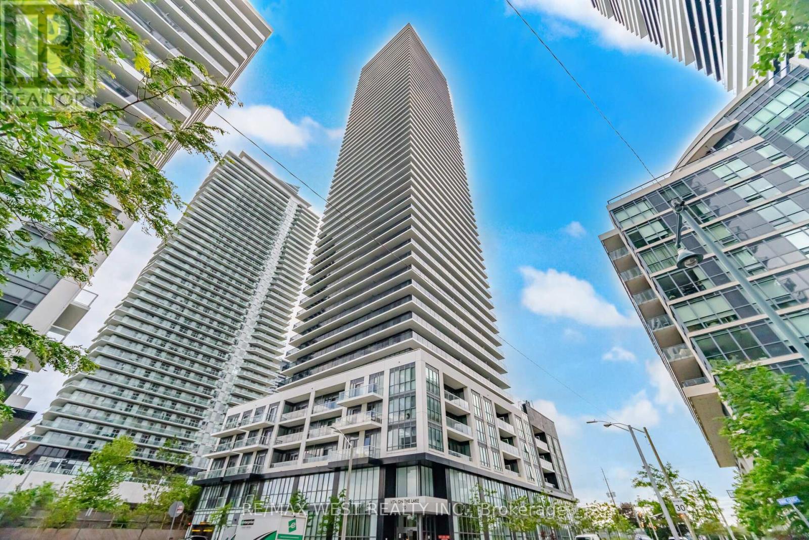 2006 - 70 Annie Craig Drive S, Toronto, Ontario  M8V 0G2 - Photo 4 - W13475986