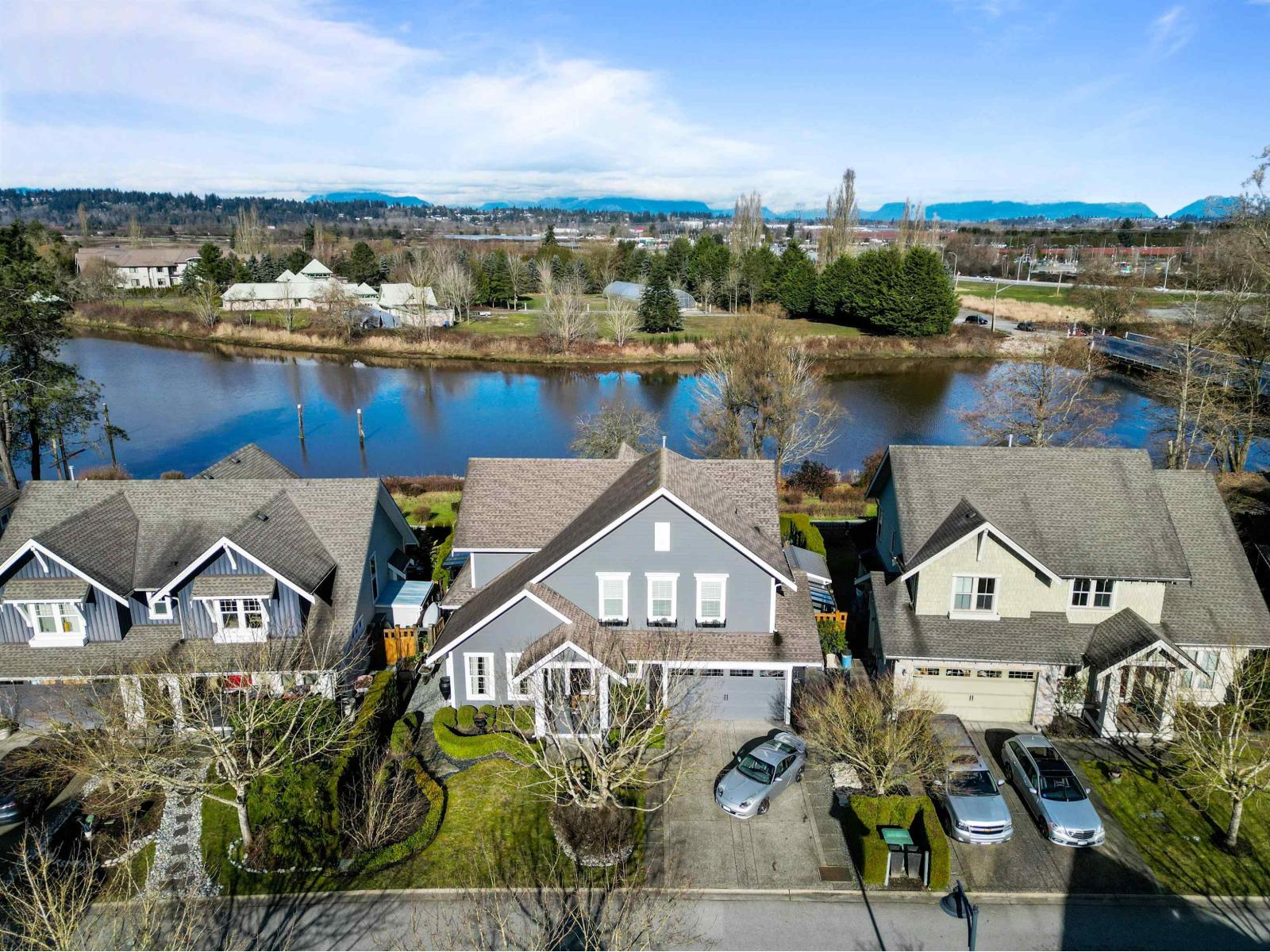 14279 37 AVENUE, Surrey, British Columbia