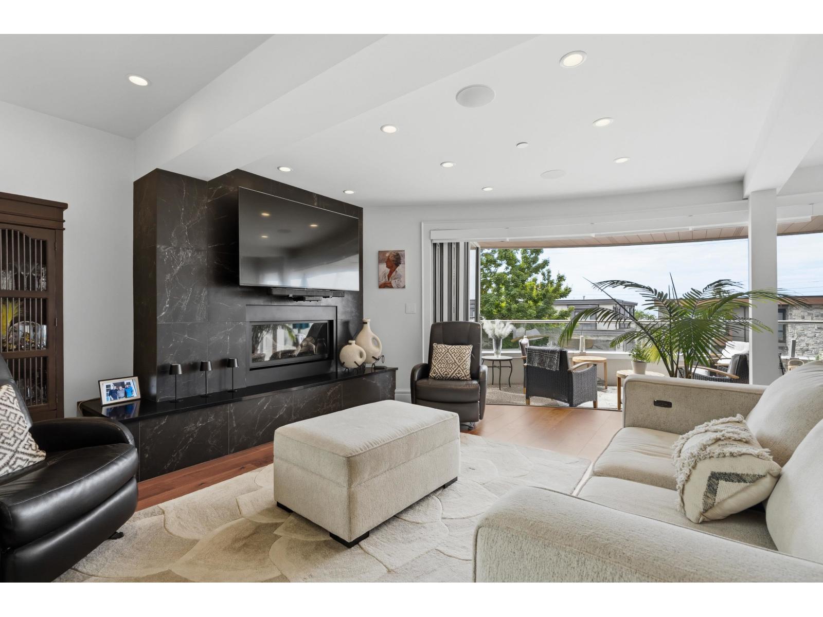 101 15219 Royal Avenue, White Rock, British Columbia  V4B 1M4 - Photo 19 - R3138544