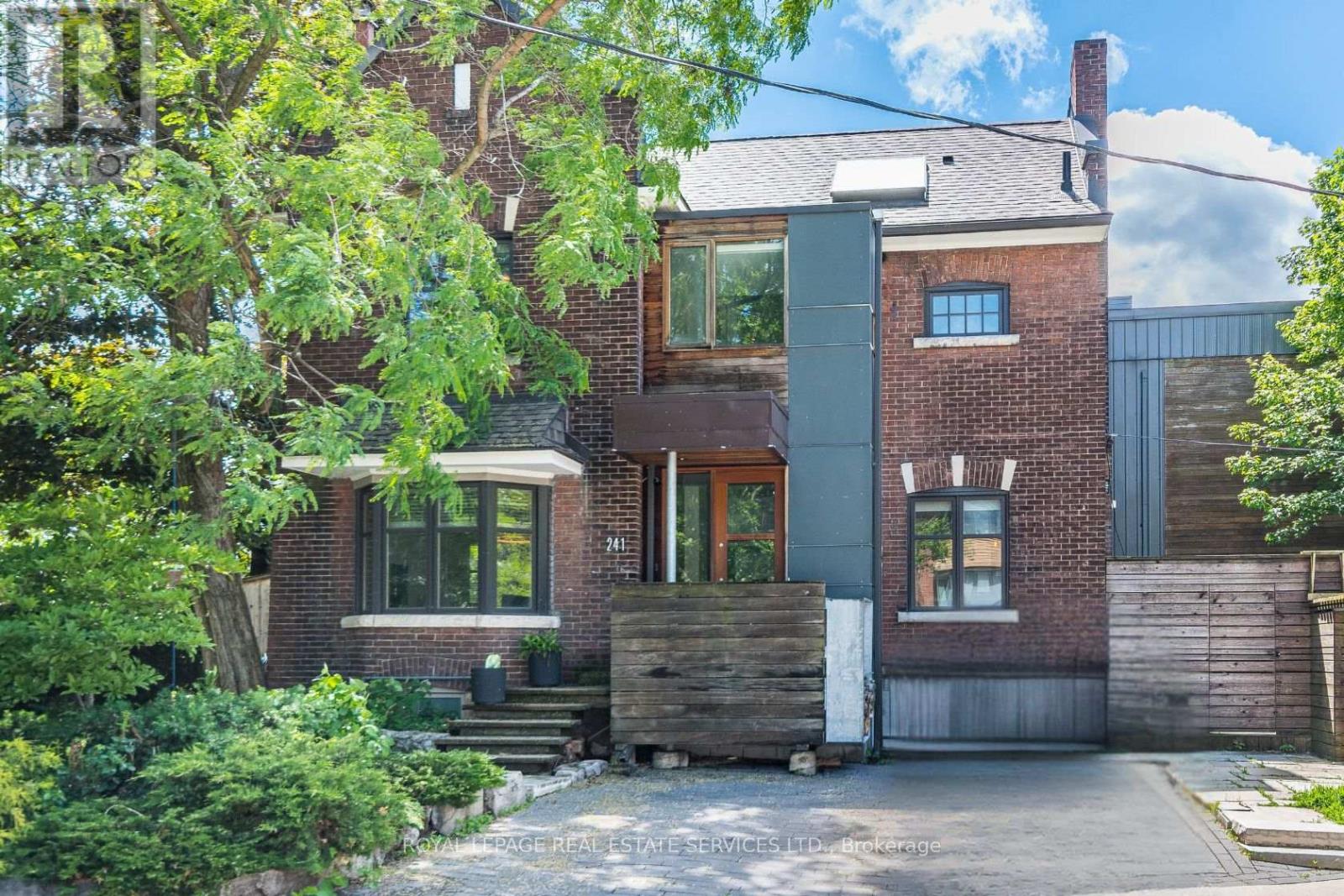 241 Garden Avenue, Toronto, Ontario  M6R 1J2 - Photo 36 - W13476092