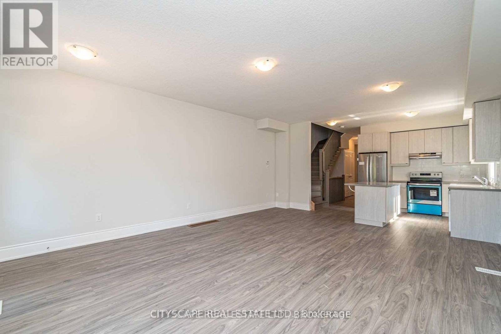 565 Wedgewood Drive, Burlington, Ontario  L7L 0J9 - Photo 5 - W13476060