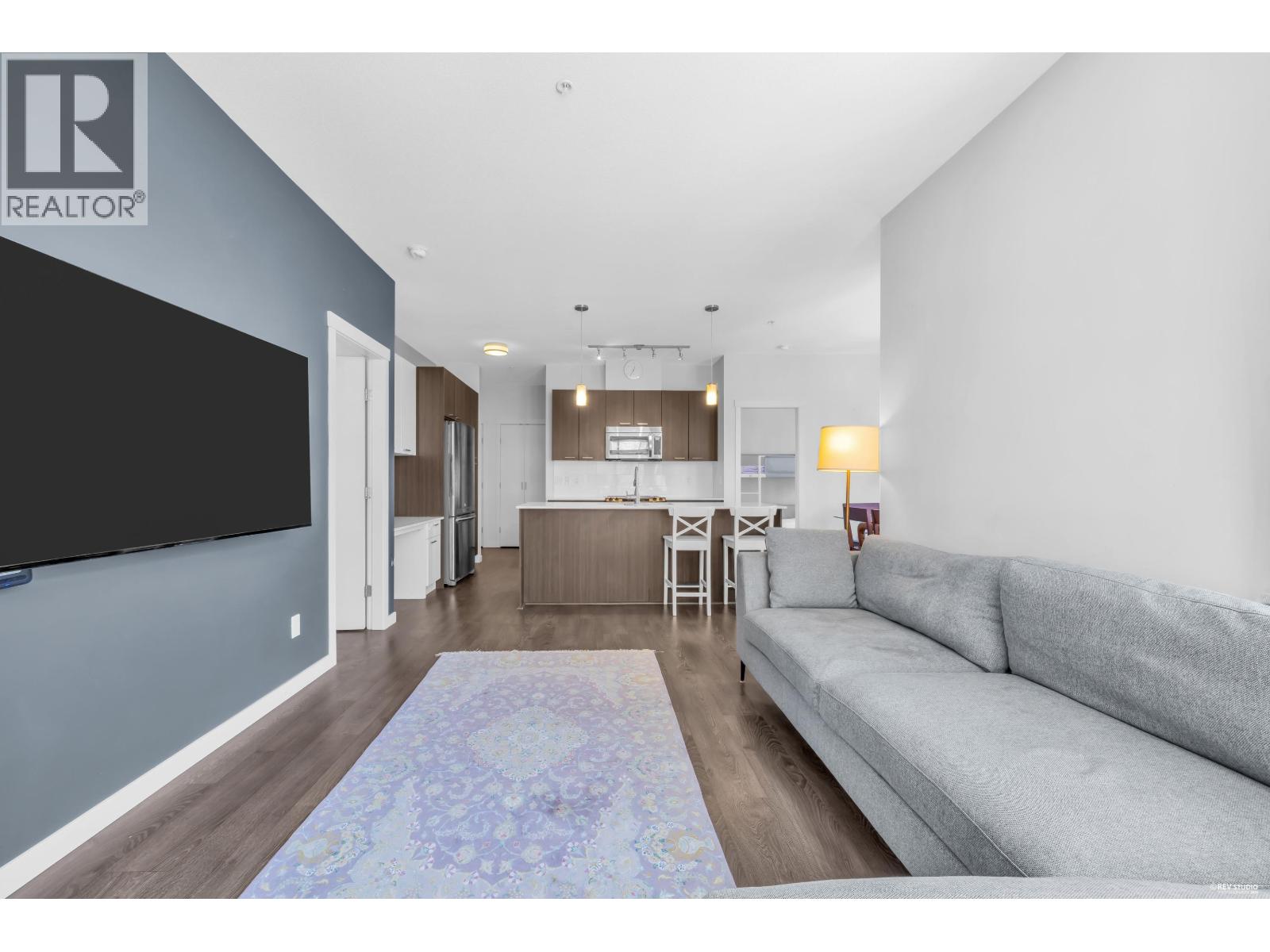 312 617 Smith Avenue, Coquitlam, British Columbia  V3J 0C3 - Photo 3 - R3138408