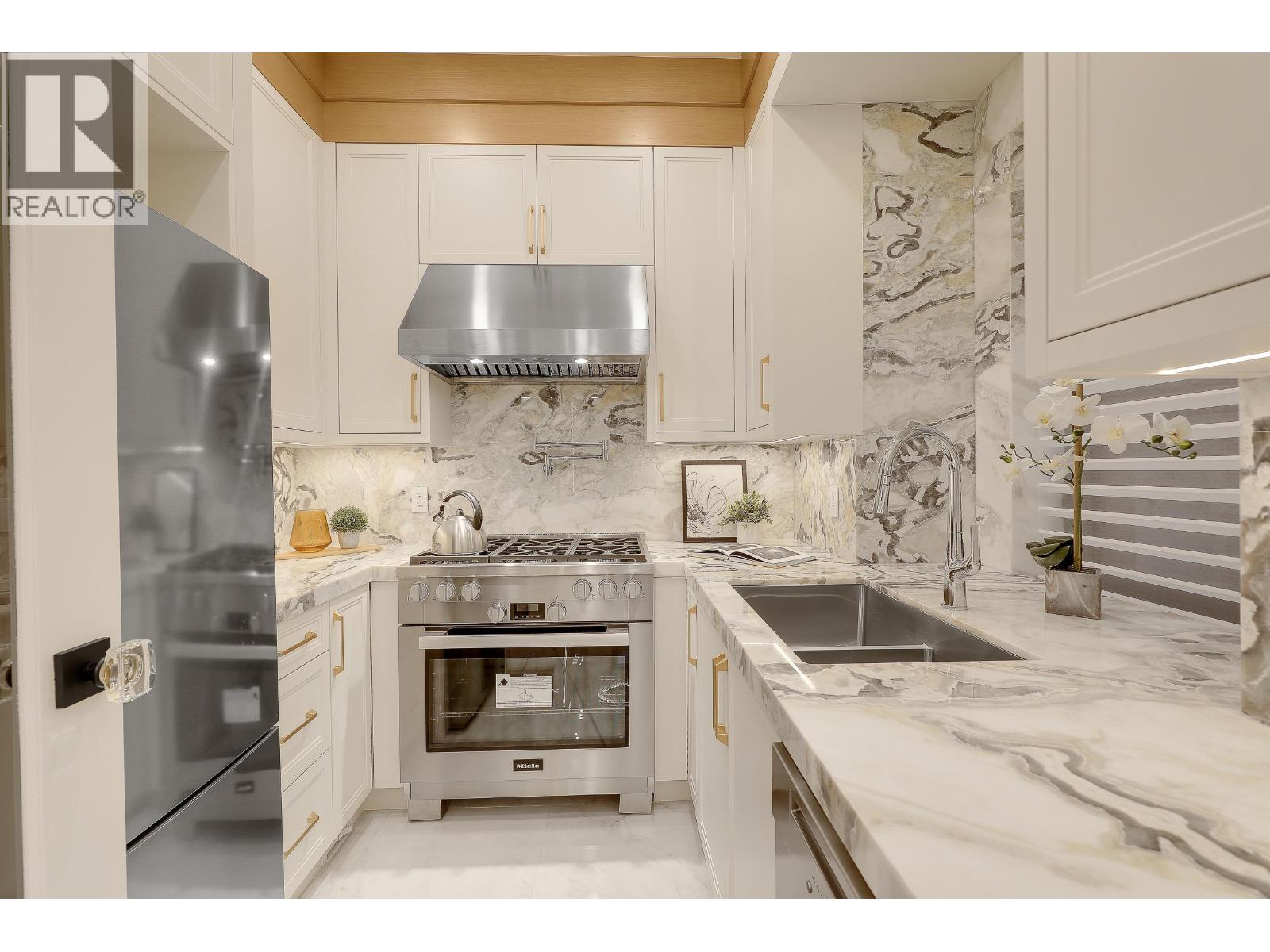 5891 Riverdale Drive, Richmond, British Columbia  V7C 2E4 - Photo 28 - R3138528