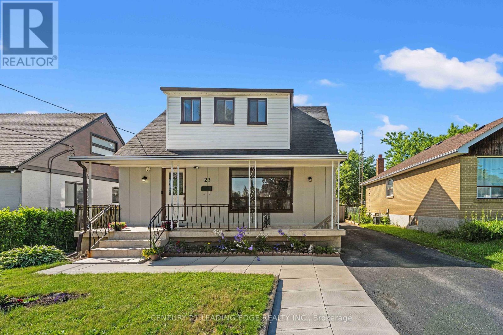 27 Chilcot Avenue, Toronto, Ontario  M9W 1T9 - Photo 3 - W13476576