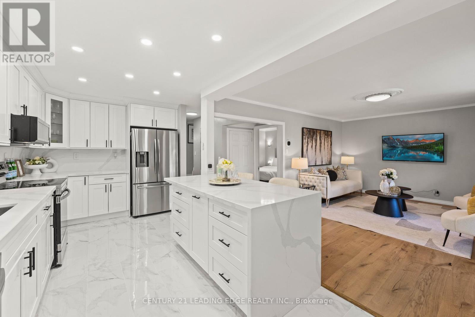 27 Chilcot Avenue, Toronto, Ontario  M9W 1T9 - Photo 8 - W13476576