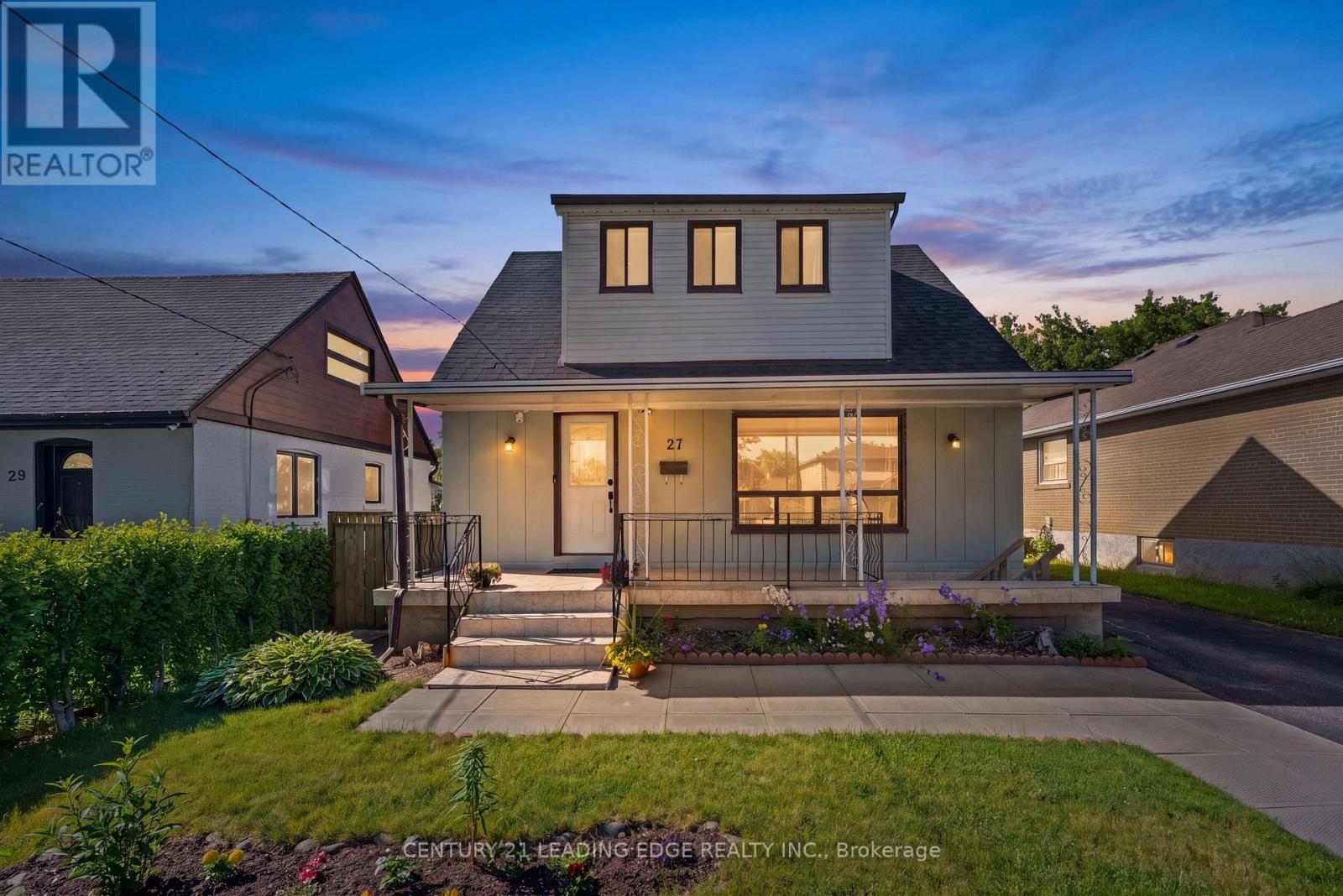 27 CHILCOT AVENUE, Toronto, Ontario