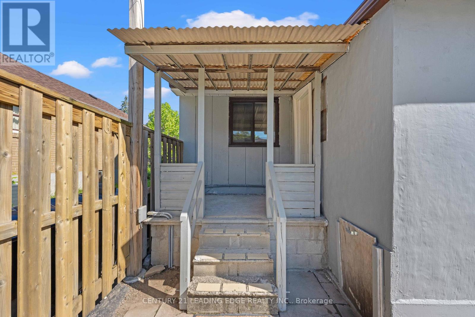27 Chilcot Avenue, Toronto, Ontario  M9W 1T9 - Photo 47 - W13476576