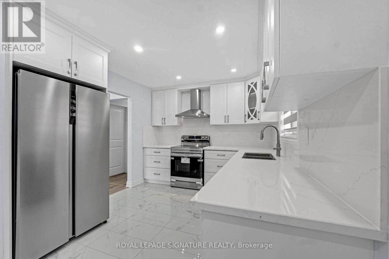 3263 Morning Star Drive, Mississauga, Ontario  L4T 1X6 - Photo 11 - W13476628
