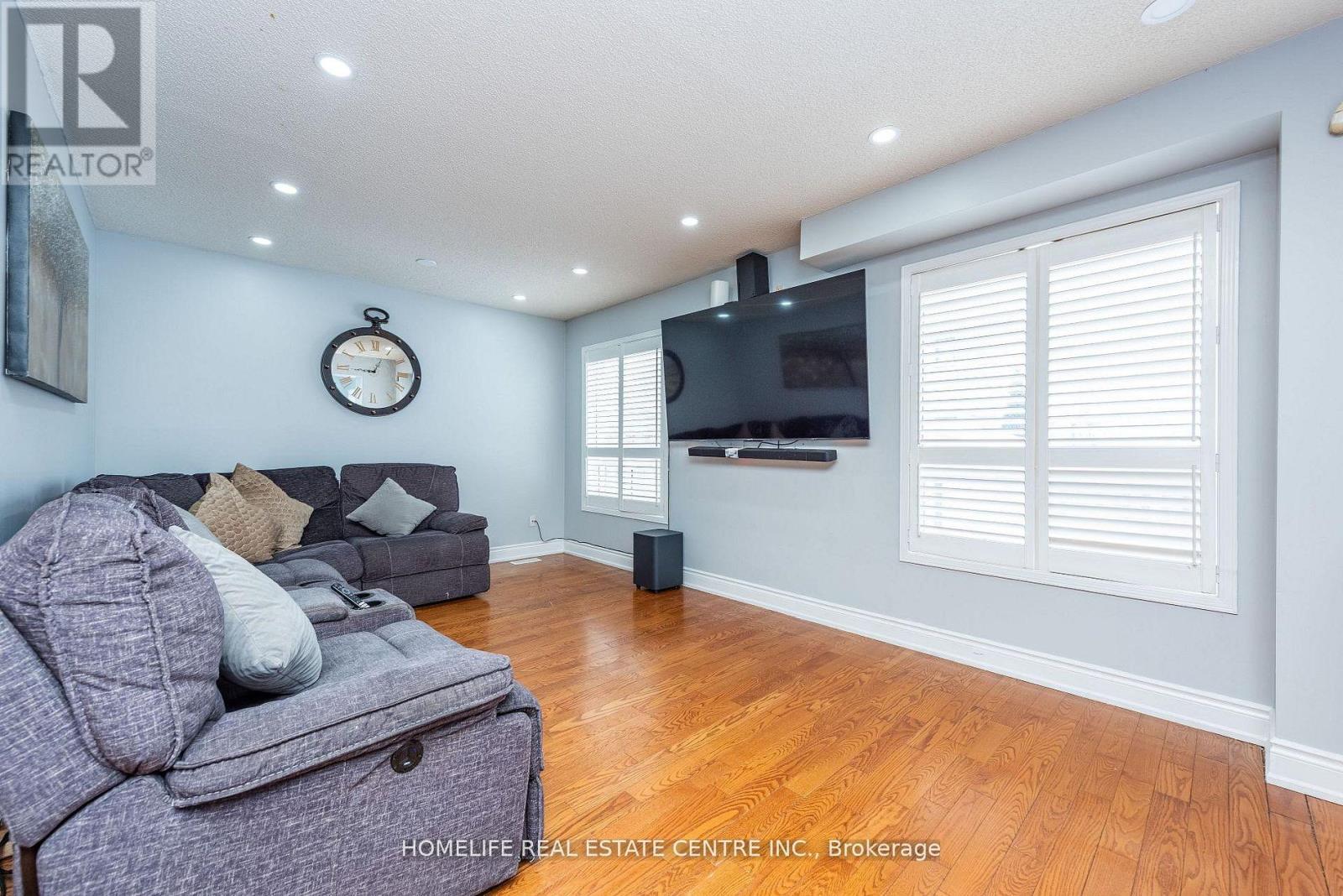 108 Fairhill Avenue, Brampton, Ontario  L7A 2H5 - Photo 11 - W13476608