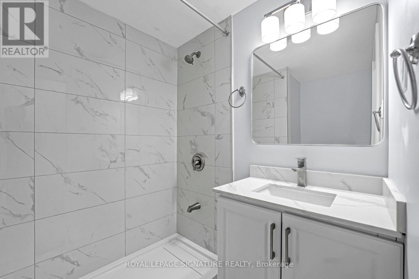 3263 Morning Star Drive, Mississauga, Ontario  L4T 1X6 - Photo 24 - W13476628