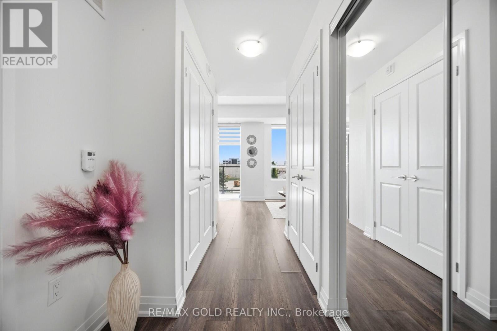 307 - 95 Attmar Drive, Brampton, Ontario  L6P 0Y6 - Photo 3 - W13476620