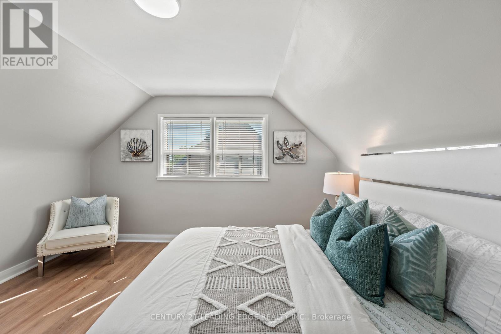 27 Chilcot Avenue, Toronto, Ontario  M9W 1T9 - Photo 33 - W13476576