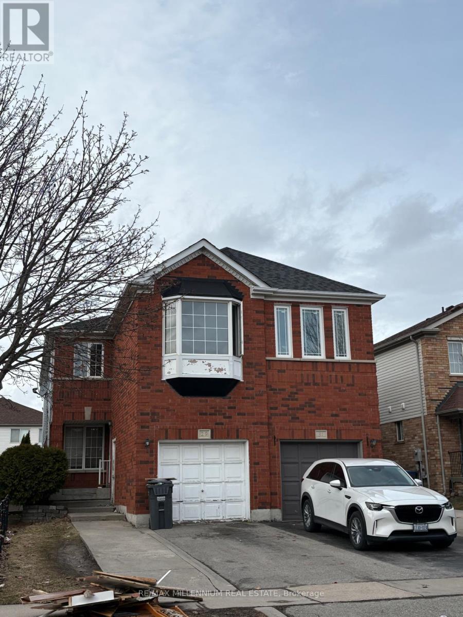 29 Needlewood Avenue, Brampton, Ontario  L6R 2N3 - Photo 2 - W13476570