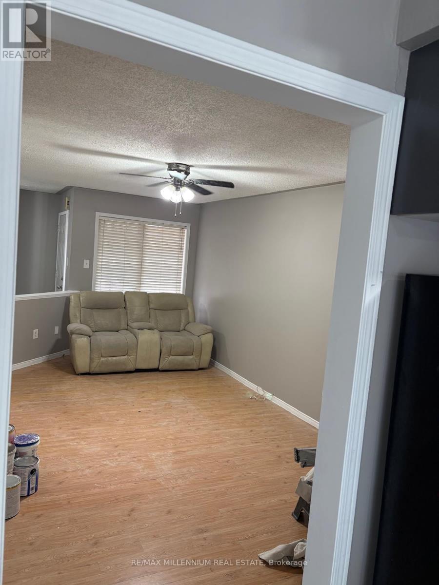 29 Needlewood Avenue, Brampton, Ontario  L6R 2N3 - Photo 5 - W13476570