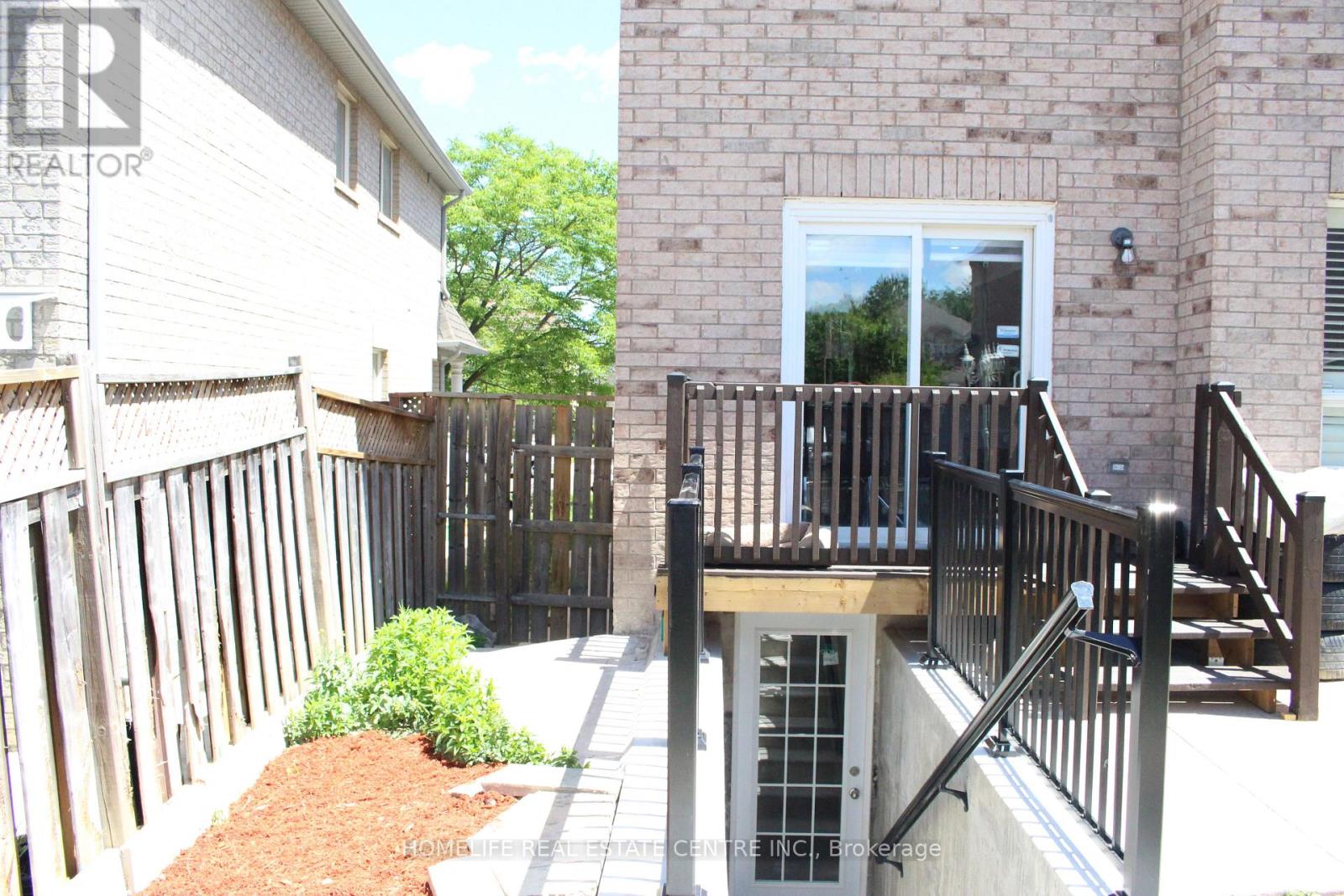 108 Fairhill Avenue, Brampton, Ontario  L7A 2H5 - Photo 33 - W13476608