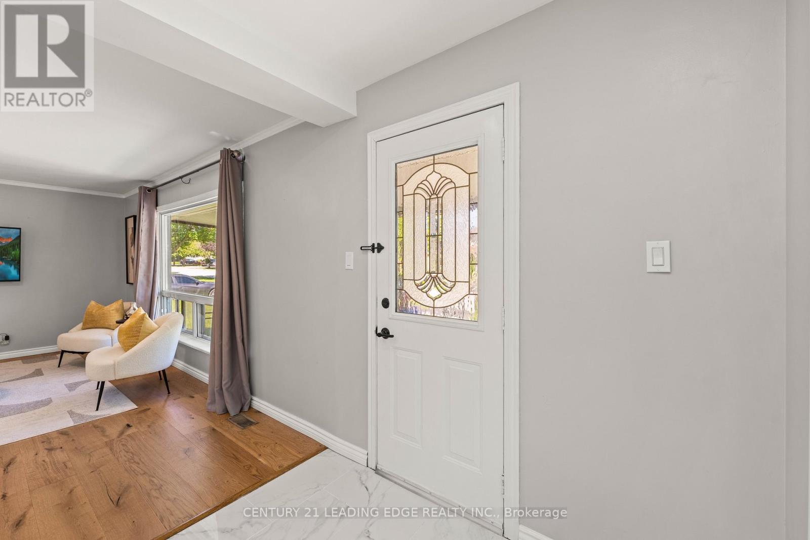 27 Chilcot Avenue, Toronto, Ontario  M9W 1T9 - Photo 6 - W13476576