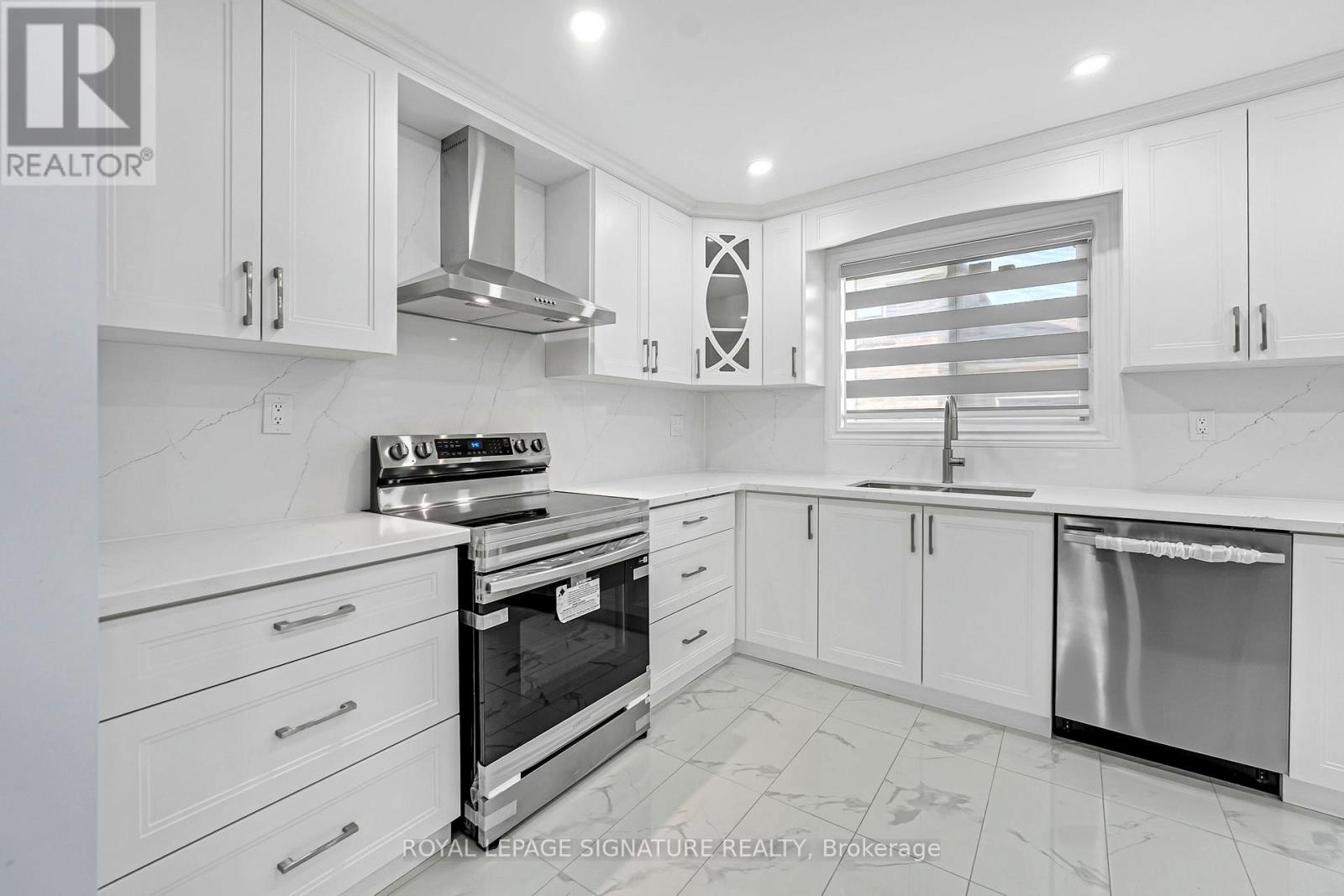 3263 Morning Star Drive, Mississauga, Ontario  L4T 1X6 - Photo 12 - W13476628