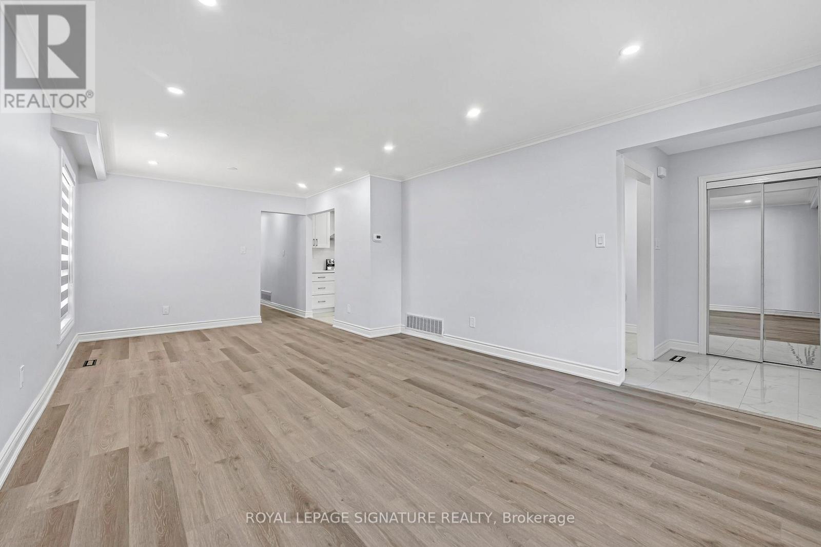 3263 Morning Star Drive, Mississauga, Ontario  L4T 1X6 - Photo 7 - W13476628