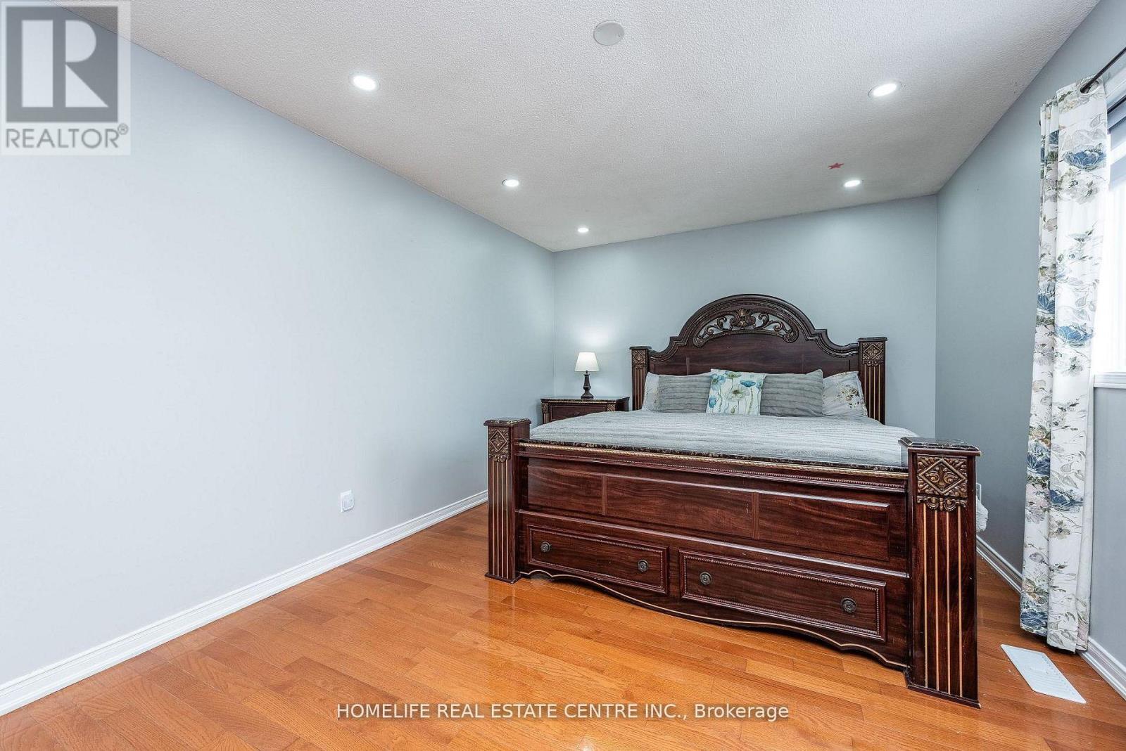 108 Fairhill Avenue, Brampton, Ontario  L7A 2H5 - Photo 17 - W13476608